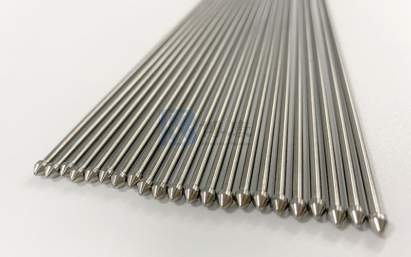 Quid facit Nickel-Titanium Alloy consequi perfectam statera inter Energy effusio et dimittere per nuclei-gradu interactiones?