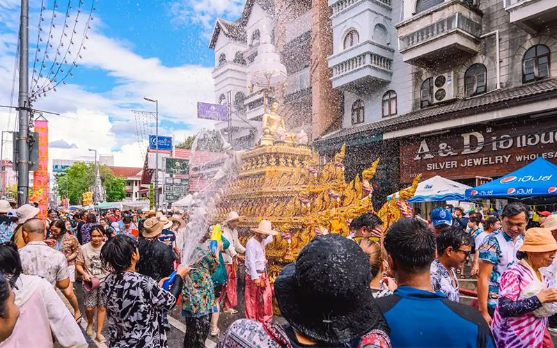 Celebrans laetitiam Songkran tribuisti 2026 - Fove vota a Bokang Titanium